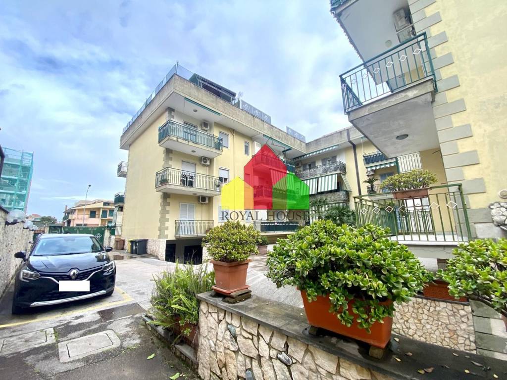 Appartamento a Giugliano in campania in Via Antica Giardini - Foto 3