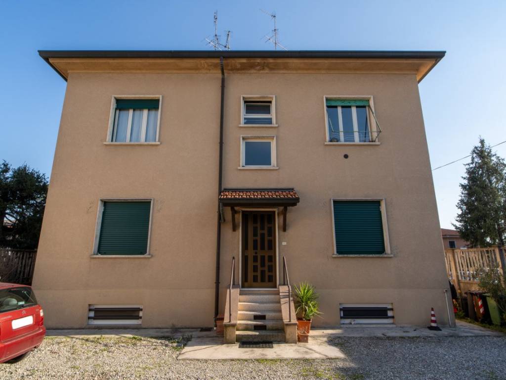 Appartamento a Biassono in Via Giuseppe Mazzini 38 - Foto 2