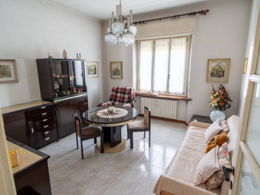 Appartamento a Biassono in Via Giuseppe Mazzini 38 - Foto 4