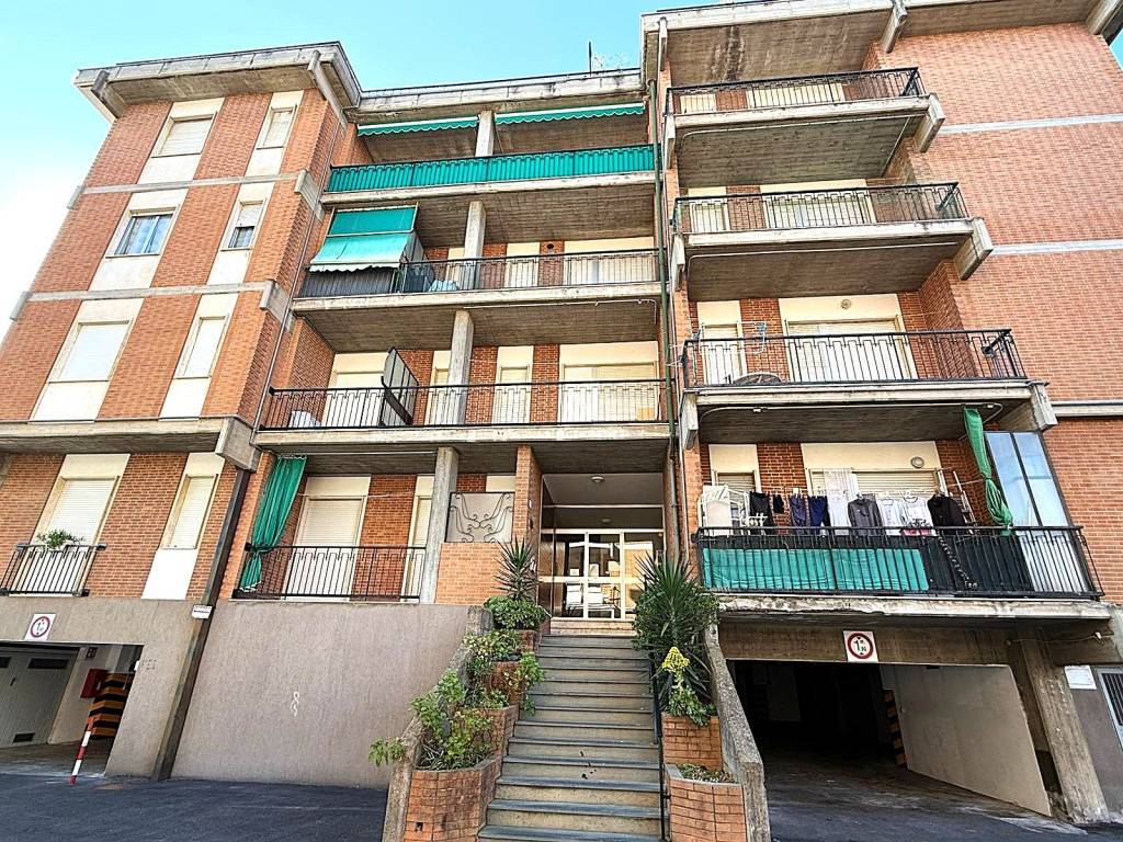 Appartamento a Borghetto santo spirito in Piazza Repubblica dell'Ossola, 2 - Foto 3