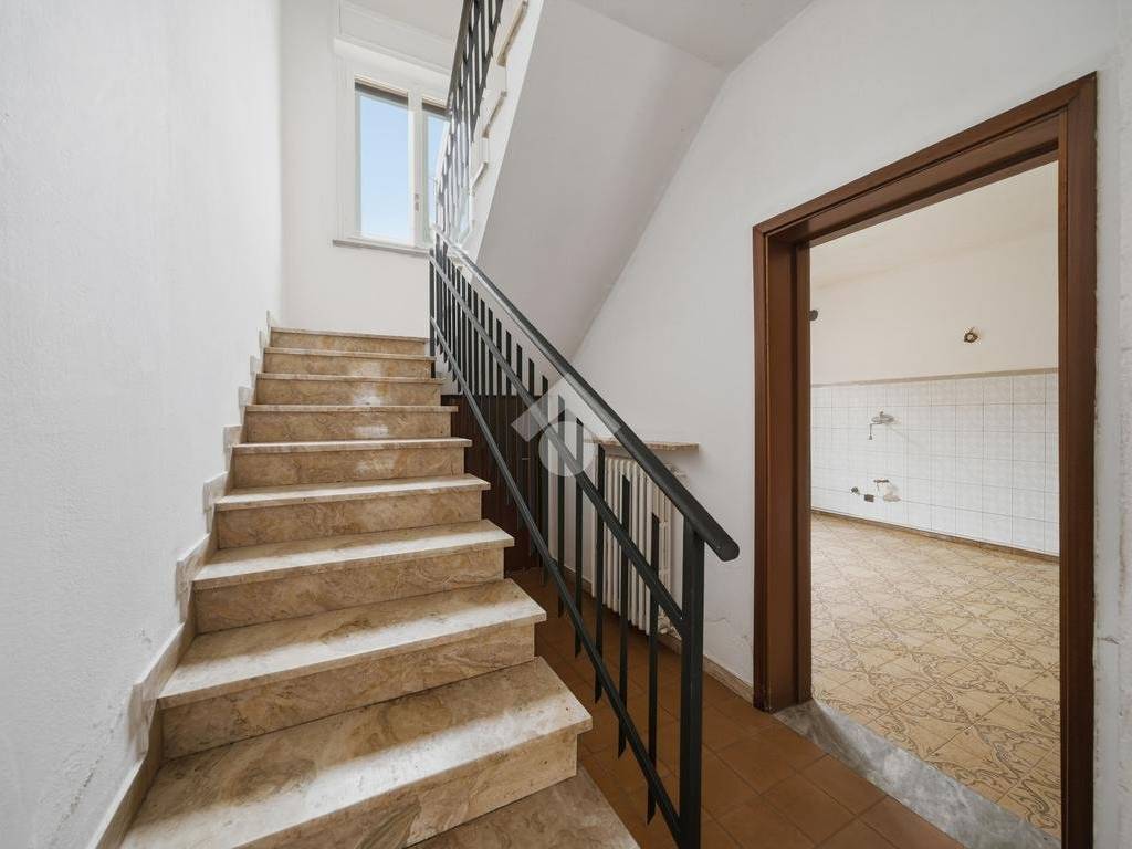 Villa a Reggio emilia in Villa singola con capannone Via Dante Freddi, 372 - Foto 3
