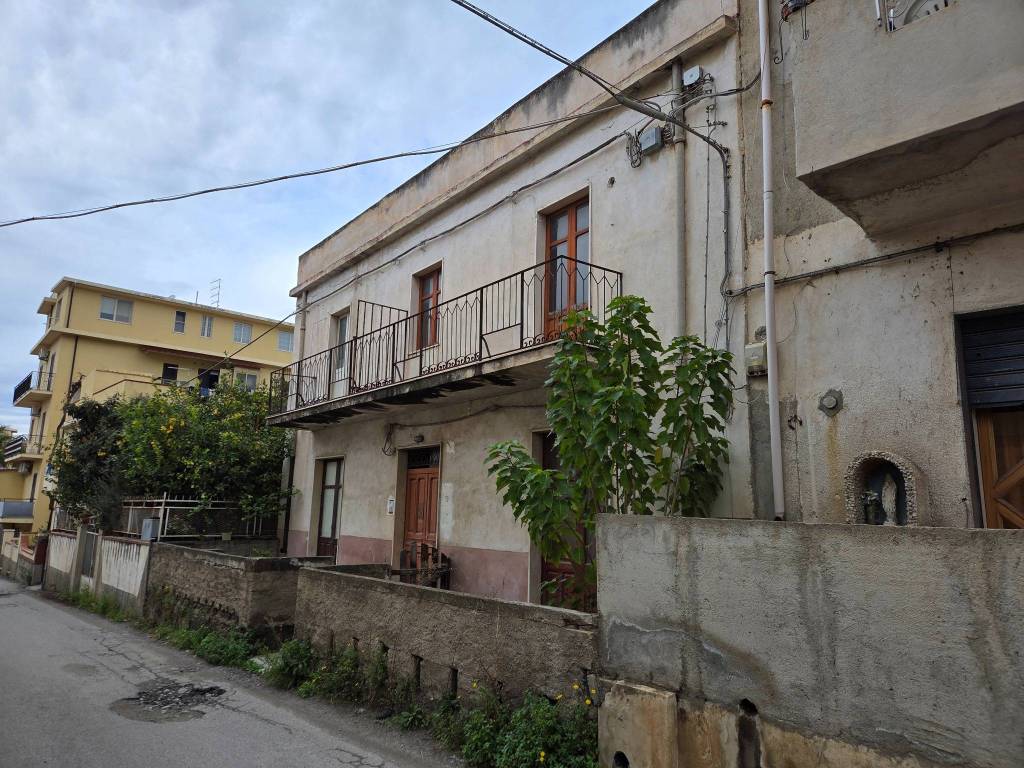 Palazzo / stabile a Reggio calabria in Via Saracinello al Torrente, 13 - Foto 3