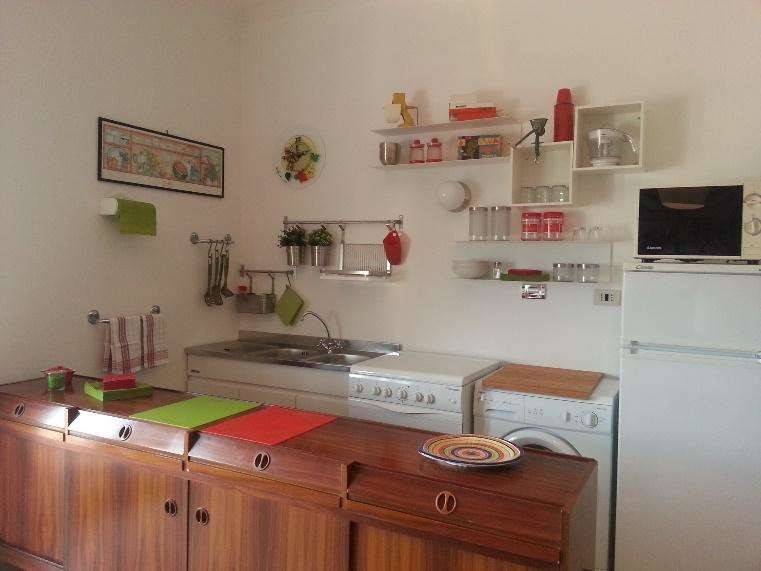 Appartamento a Pomezia in Via Cincinnato, 7 - Foto 2