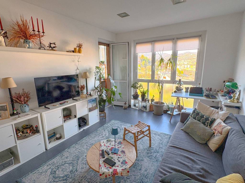 Appartamento a Savona in Via Mongrifone - Foto 2