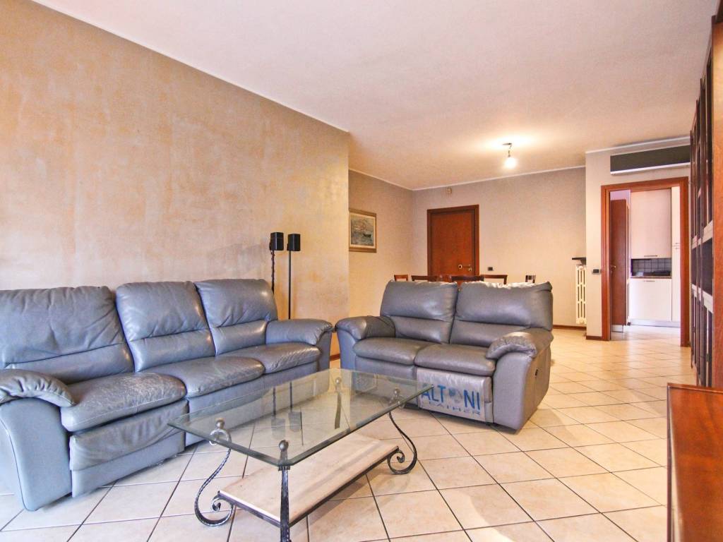 Appartamento a Saronno in Via Pozzo - Foto 4