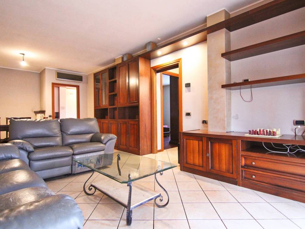 Appartamento a Saronno in Via Pozzo - Foto 5