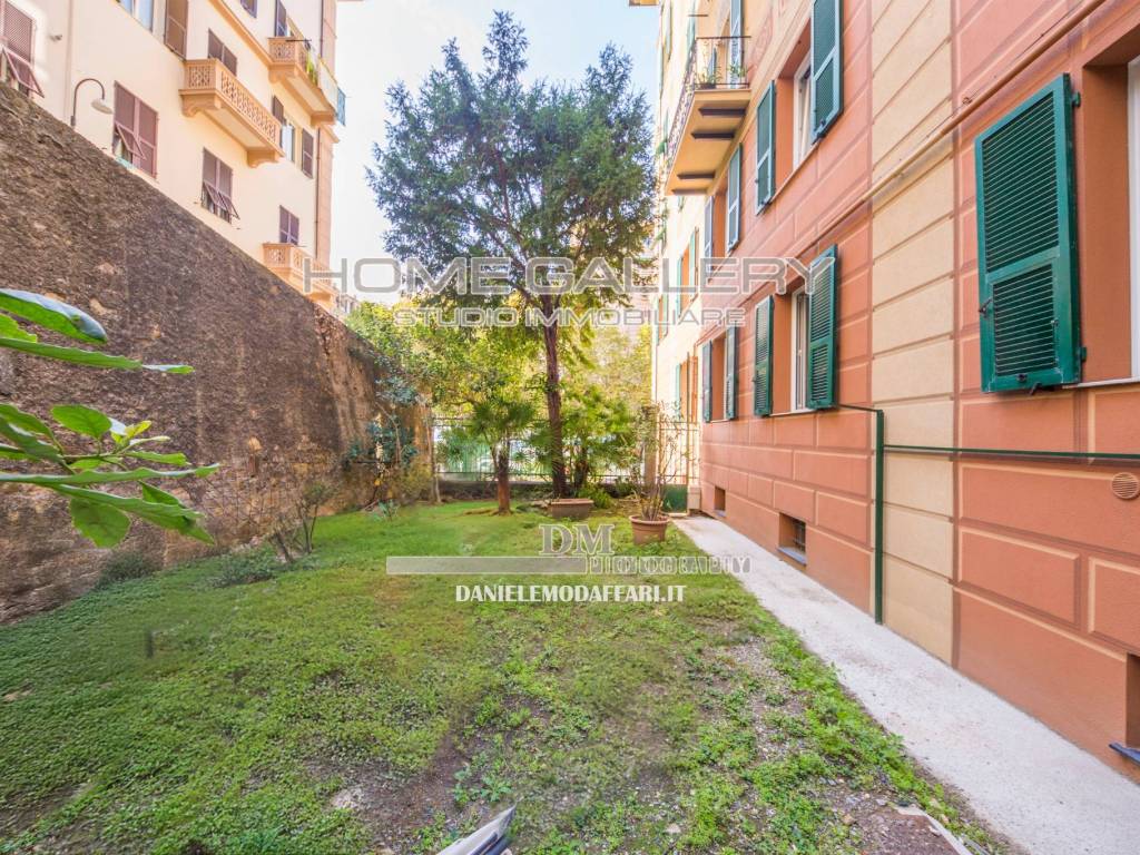 Appartamento a Genova in Via Giuseppe Casaregis - Foto 2