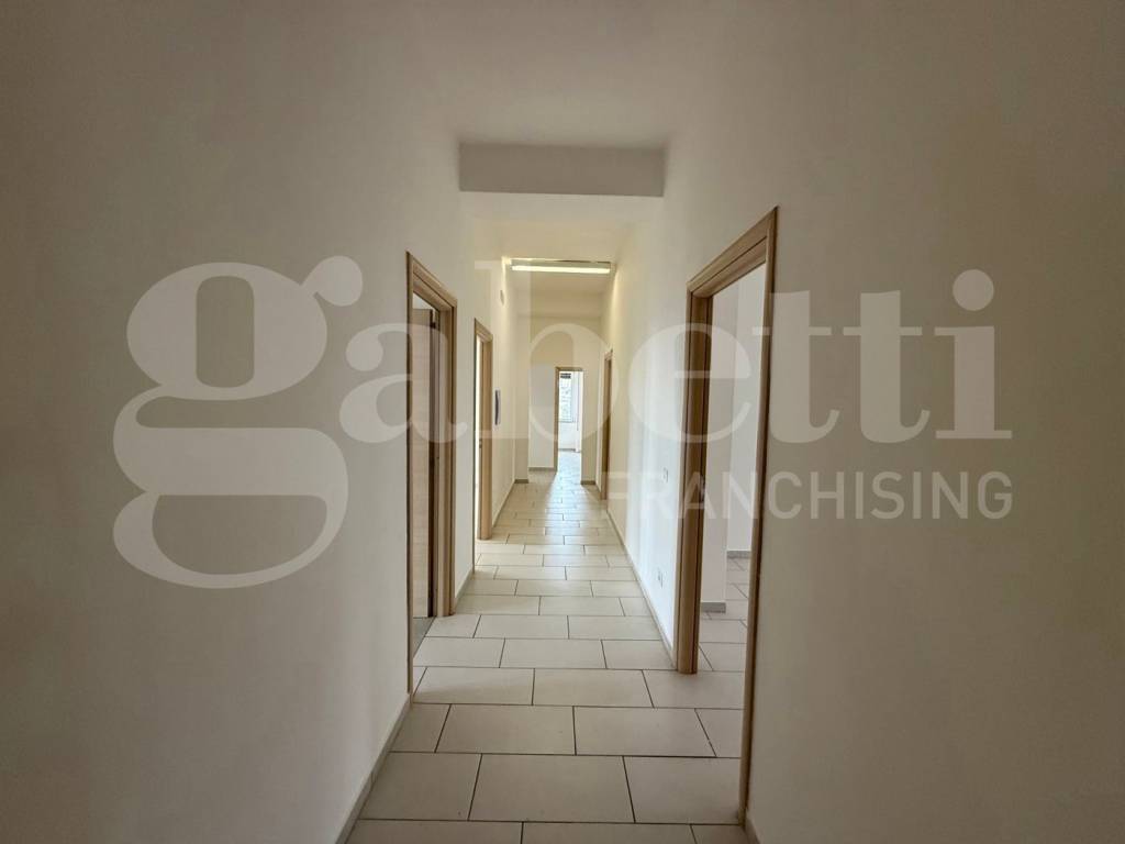 Immobile a Catanzaro in VIA CRISPI, 117 - Foto 2