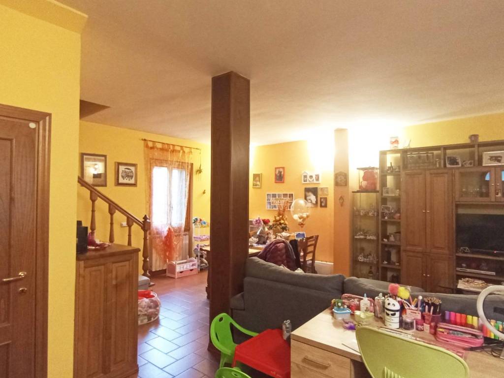 Appartamento a Terranuova bracciolini in Strada Comunale di Piandimaggio, 29 - Foto 2