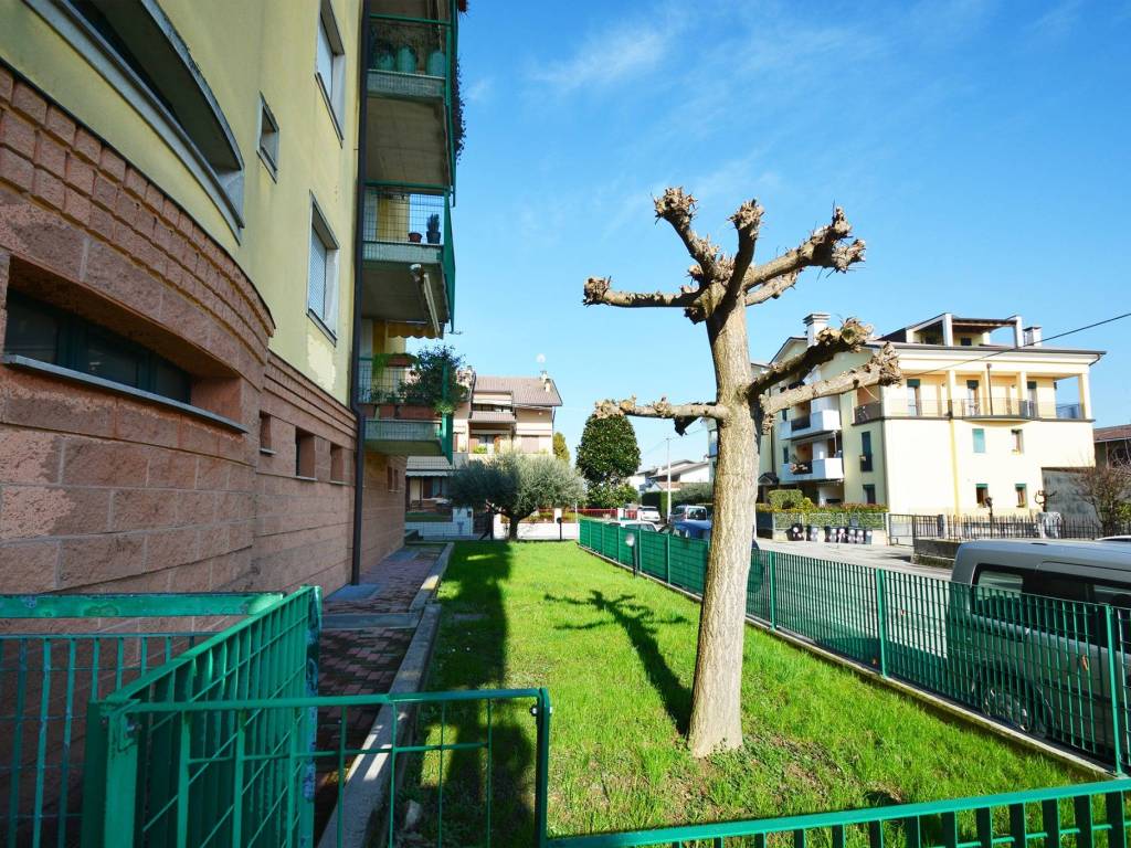 Appartamento a Vicenza in Via Luigi Maria Fabris, 11 - Foto 2