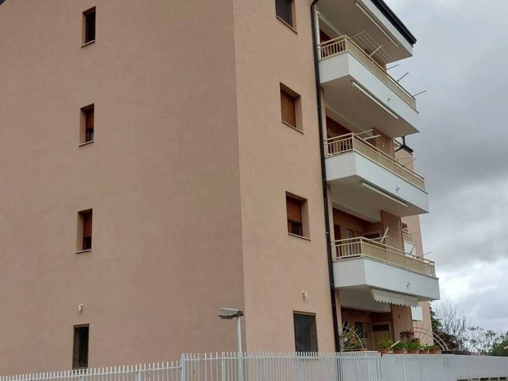 Appartamento a Melfi in Via Michelangelo Buonarroti, 19 - Foto 2