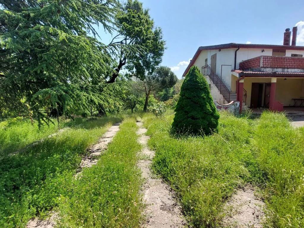 Villa a Melfi in S.S.401 Km 3 No Number - Foto 2