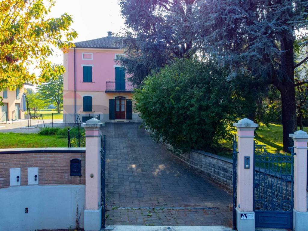 Villa a Bibbiano in Via Rasori, 2 - Foto 2