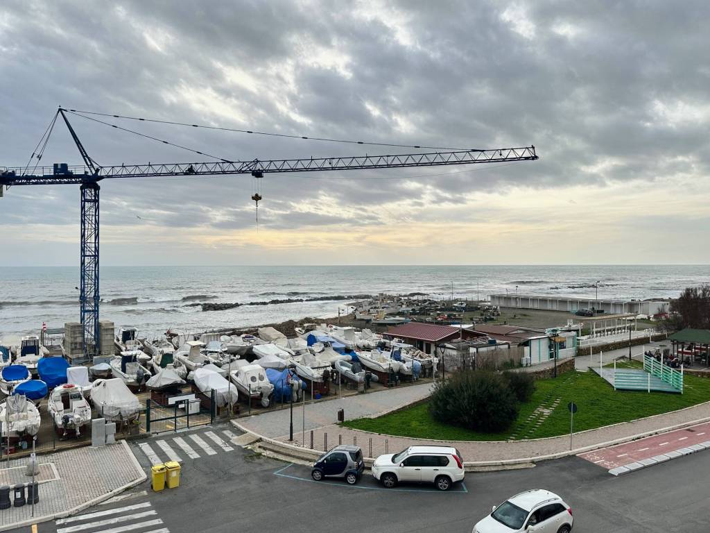 Appartamento a Ladispoli in Via Milano - Foto 5