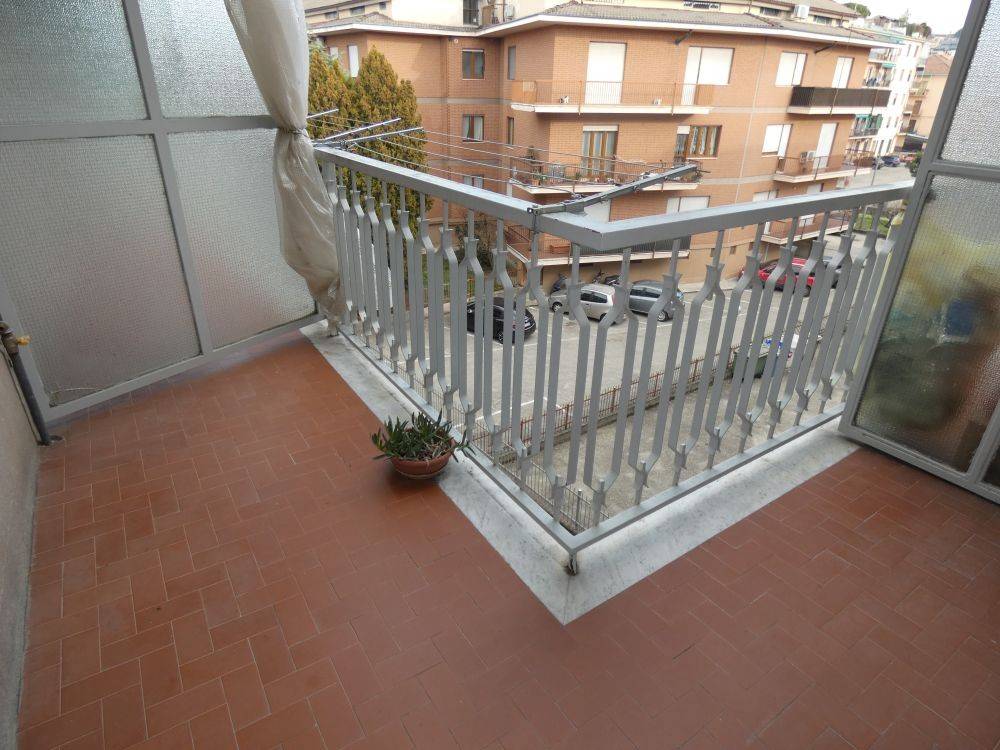 Appartamento a Alba in Via Padre Giuseppe Girotti - Foto 4