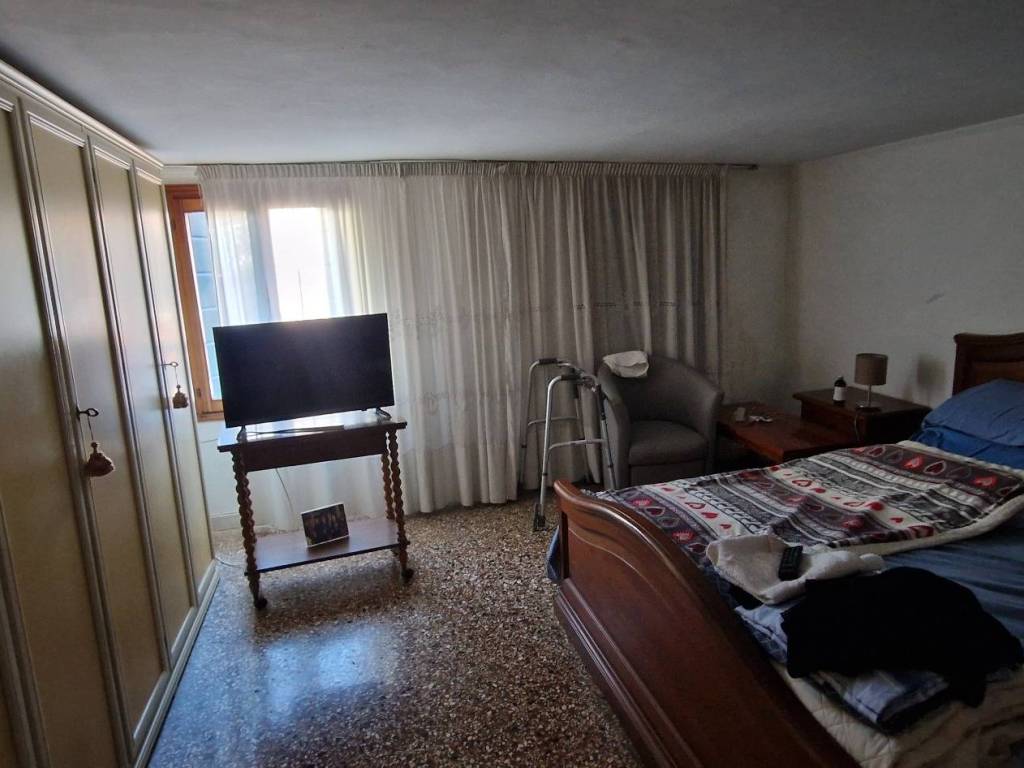 Appartamento a Venezia in Campo Ugo Foscolo Già De le Gate Castello - Foto 5