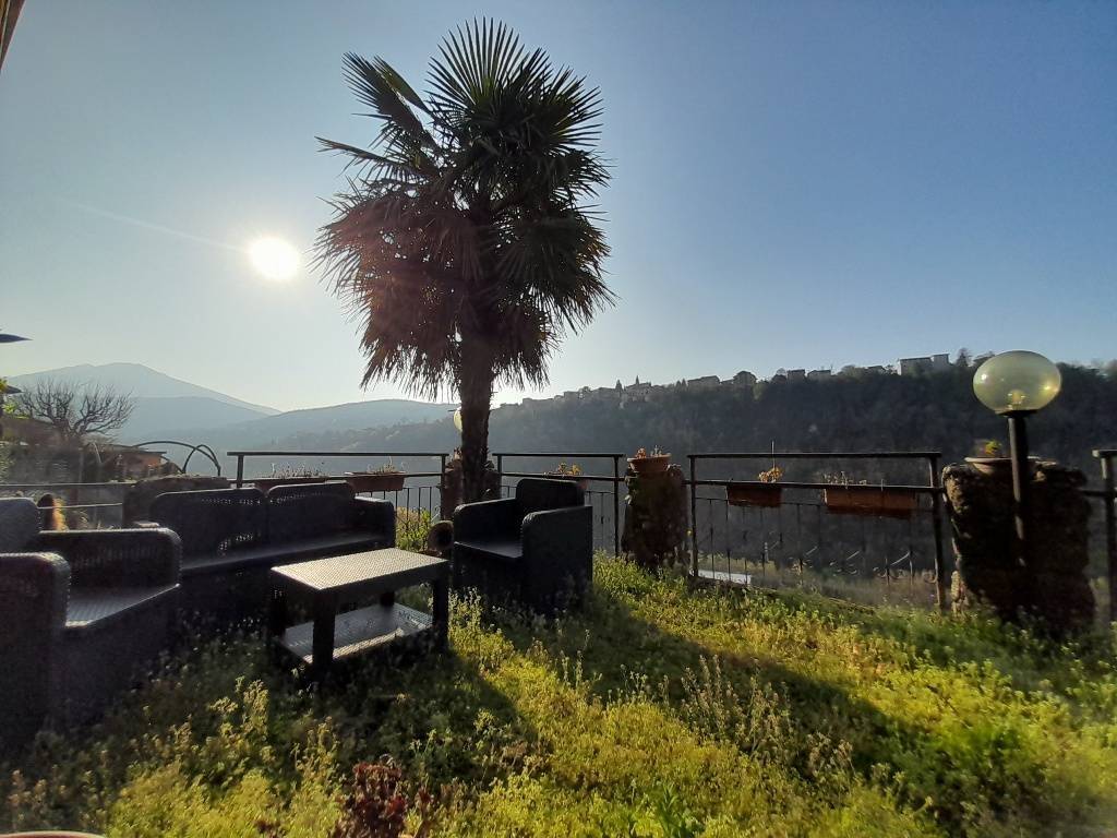 Villa a Caslino d'erba in Vicolo Armando Diaz - Foto 3