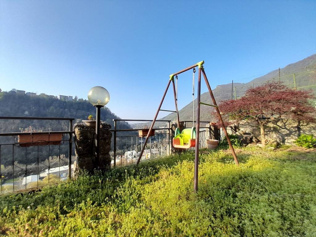 Villa a Caslino d'erba in Vicolo Armando Diaz - Foto 4