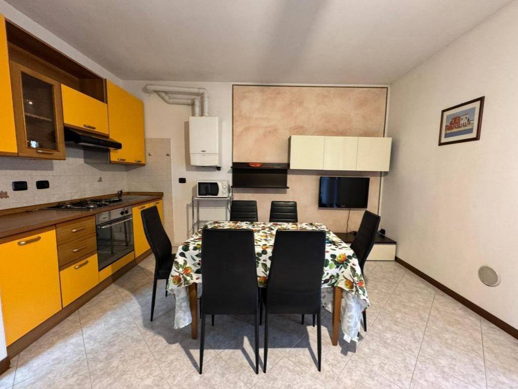 Appartamento a Peschiera del garda in Via Torbiera - Foto 4