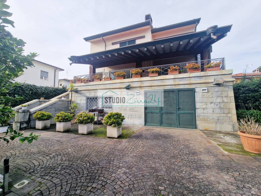 Villa a Camaiore in Via garibaldi - Foto 4