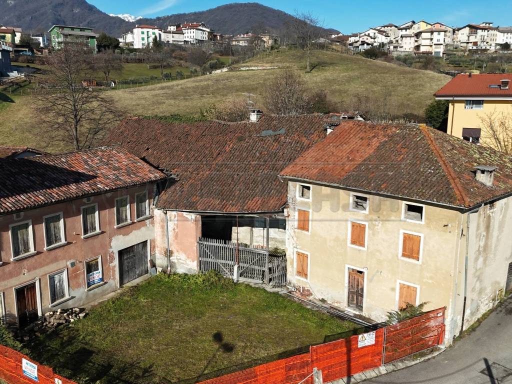 Villetta a schiera a Valdagno in Via Priara Castello, 42 - Foto 2
