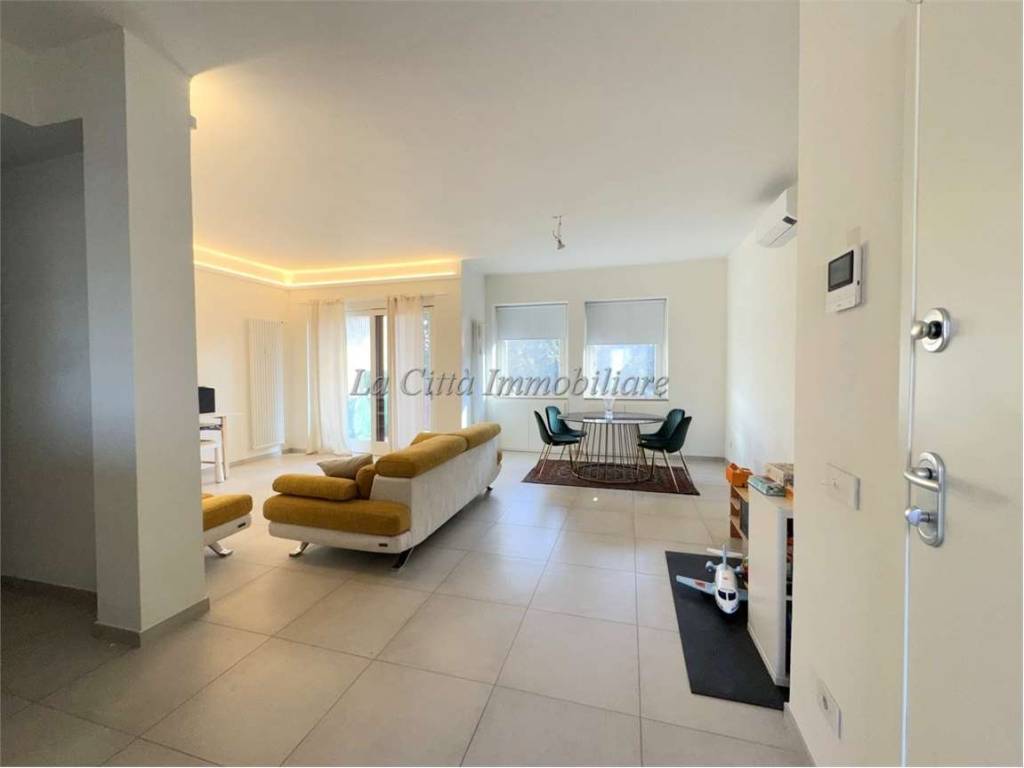 Appartamento a Novara in Via Battistini, 10 - Foto 2