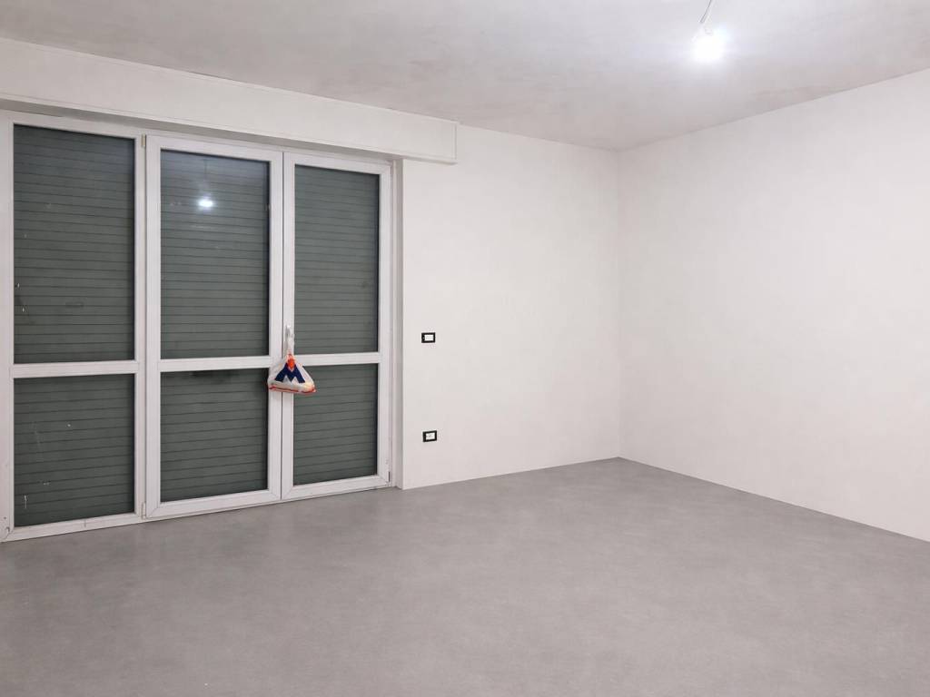 Appartamento a Cantù in Via Montello, 39 - Foto 2