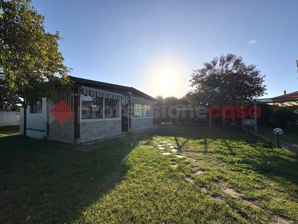 Villa a Terracina in RIVA DELLE MARGHERITE, 40 - Foto 3