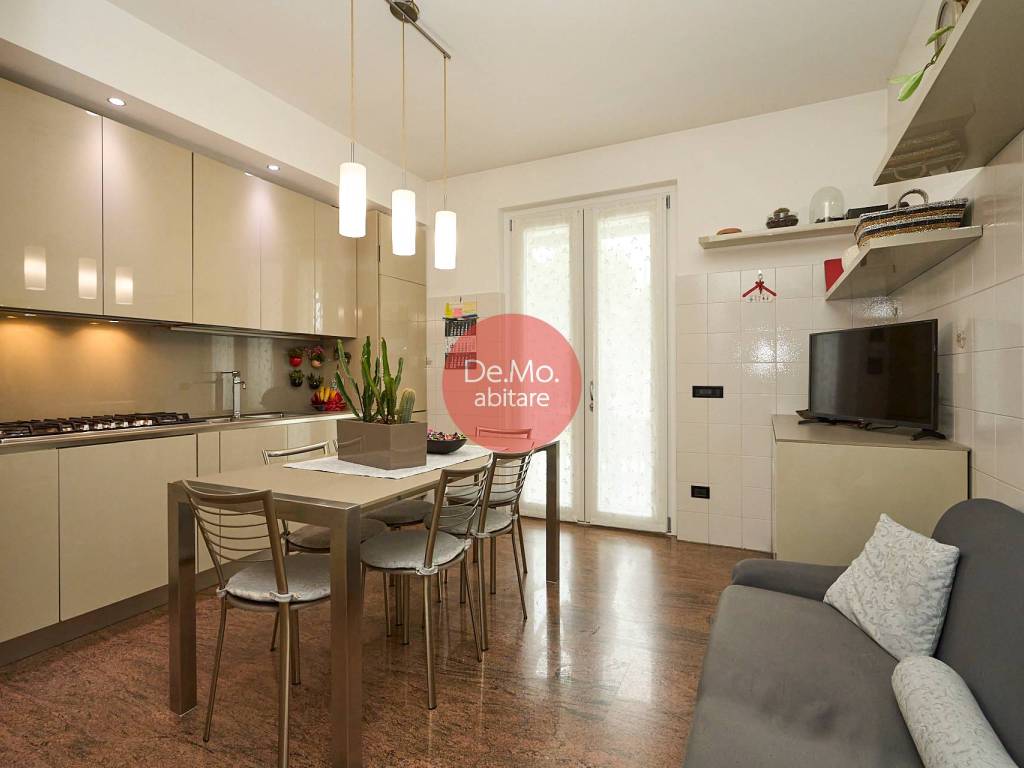Villa a Giussano in Via Ugo Foscolo - Foto 2