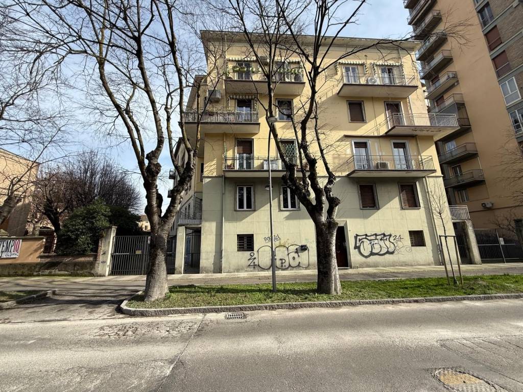 Appartamento a Modena in Viale Caduti in Guerra - Foto 2