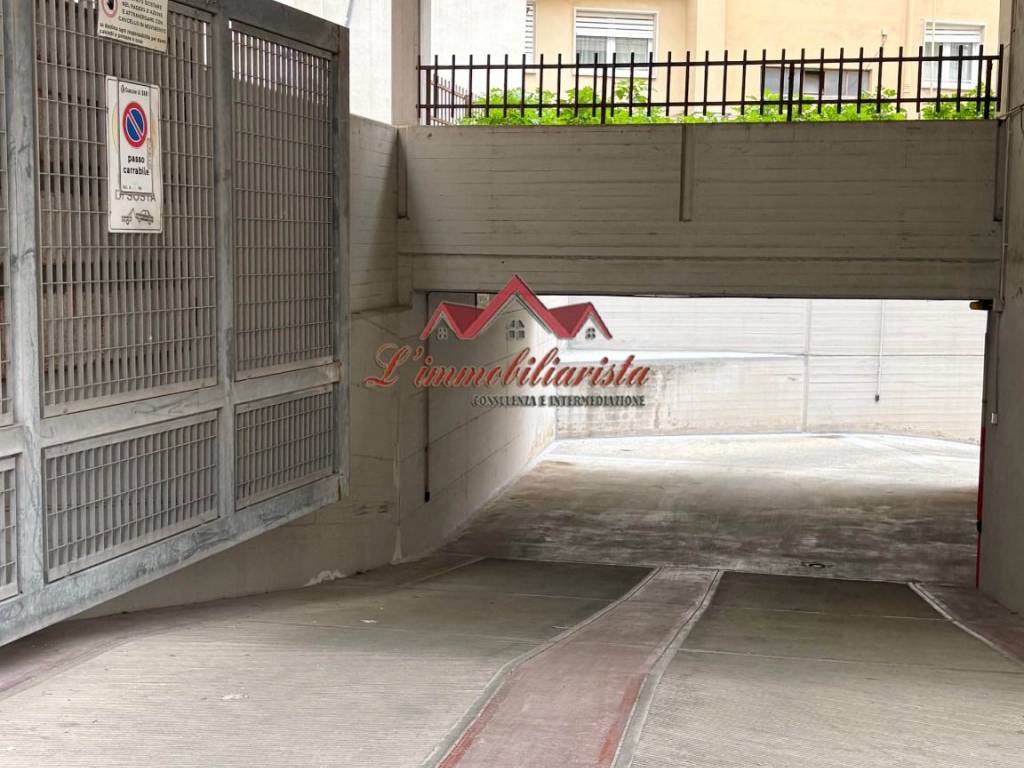 Box / garage a Bari in Via Giovanni Amendola - Foto 3