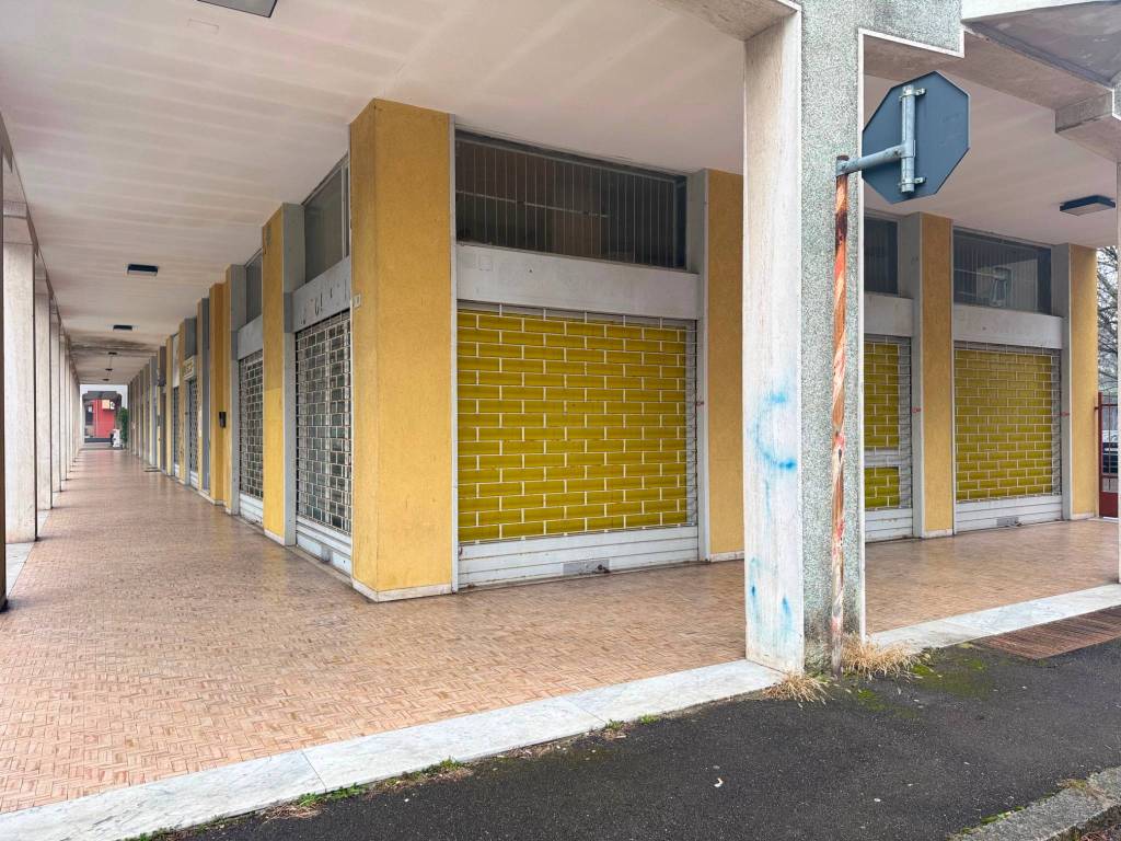 Immobile a Busto arsizio in Viale Giotto, 11 - Foto 3