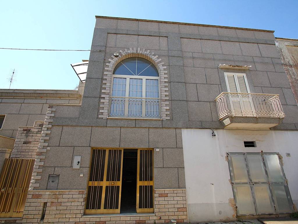 Casa indipendente a Sannicola in Via Giacomo Leopardi - Foto 2