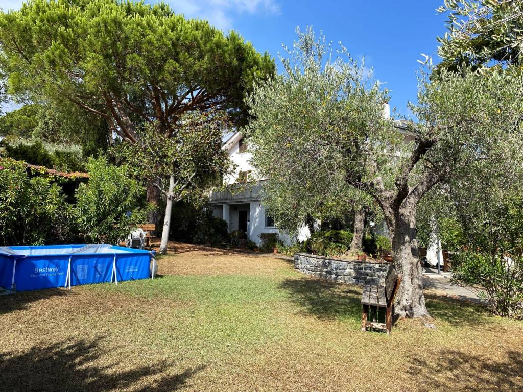 Appartamento a Imperia in Strada Massabovi, 13 - Foto 3