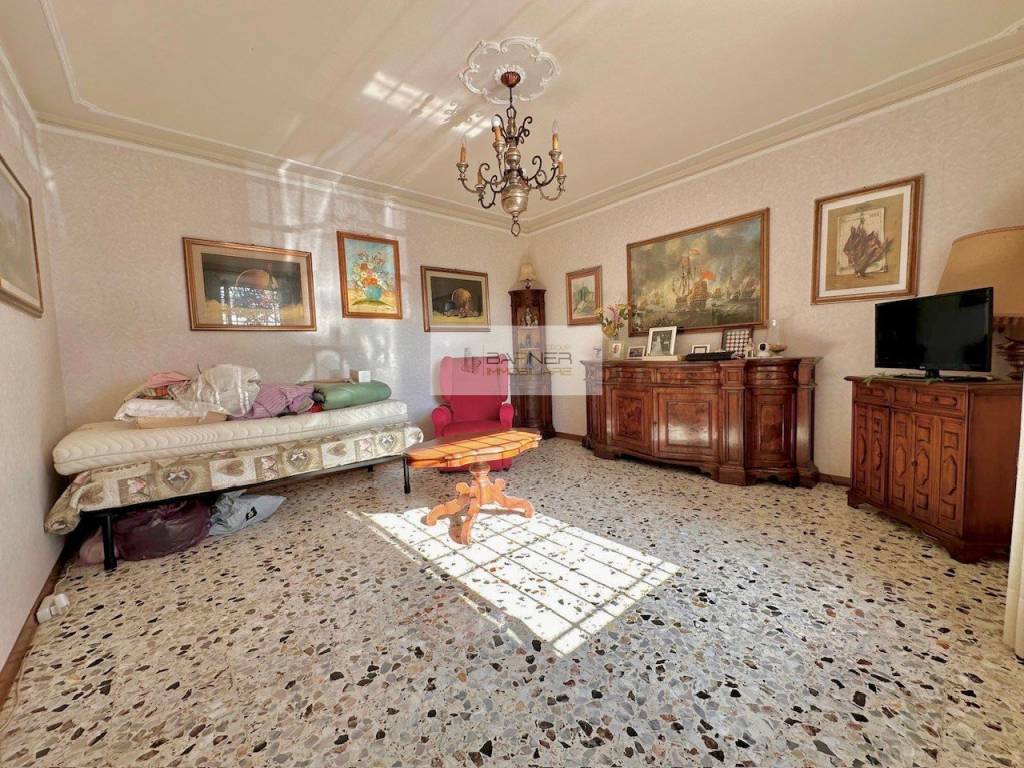 Villa a Lucca in Via dei Borelli, 595 - Foto 4