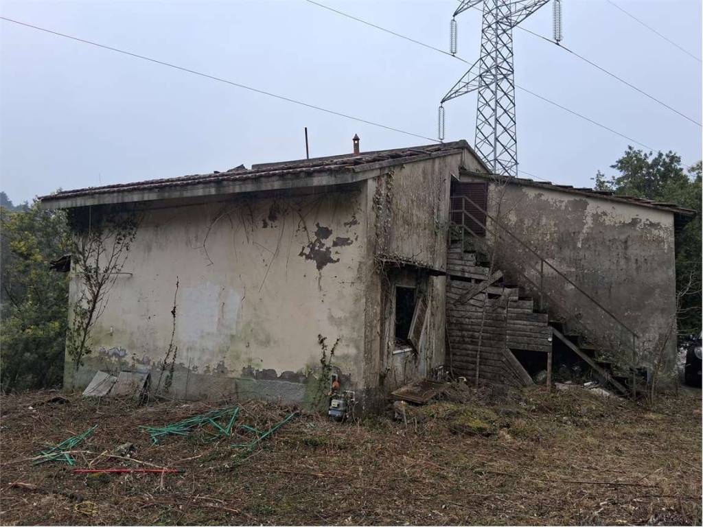 Casa indipendente a Luni in Via Castagno - Foto 4
