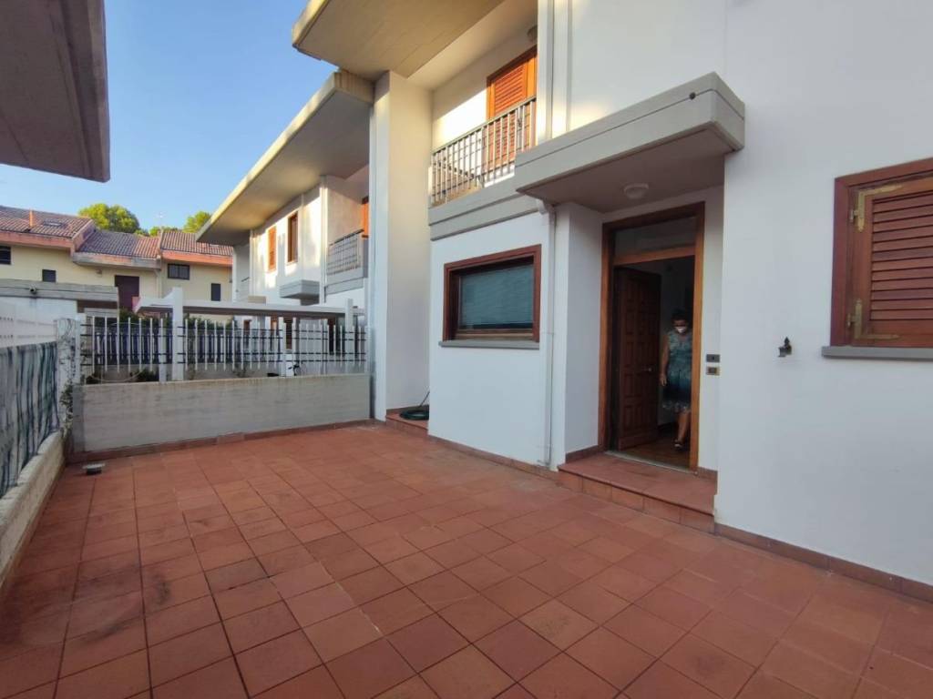 Villa a Pescara in Strada Provinciale Pescara-San Silvestro, 72 - Foto 4