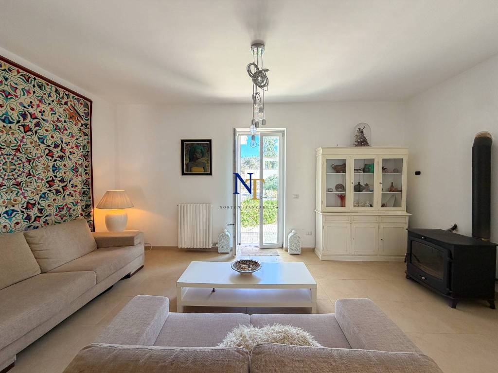 Villa a Ceglie messapica in CONTRADA ULMO 6 - Foto 2