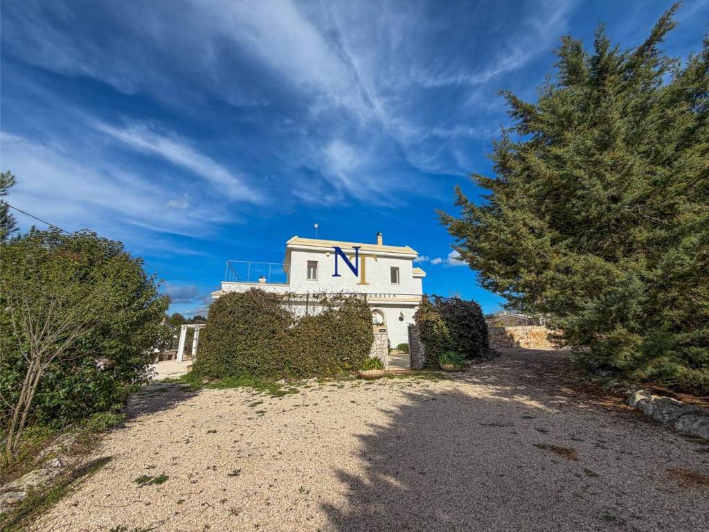 Villa a Ceglie messapica in CONTRADA ULMO 6 - Foto 3