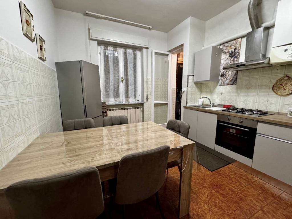 Appartamento a Pisa in Via Vincenzo Cuoco - Foto 2