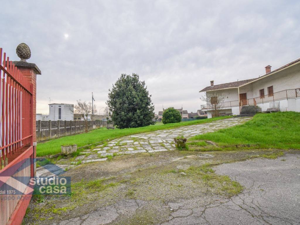 Villa a Graffignana in VIA SAN COLOMBANO ,38/40 - Foto 2