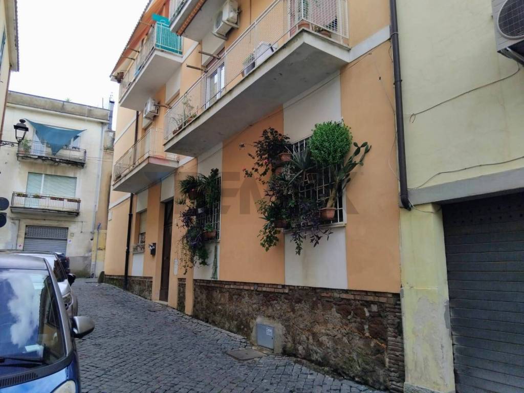 Appartamento a Velletri in VICOLO PELLICANI, 6 - Foto 2