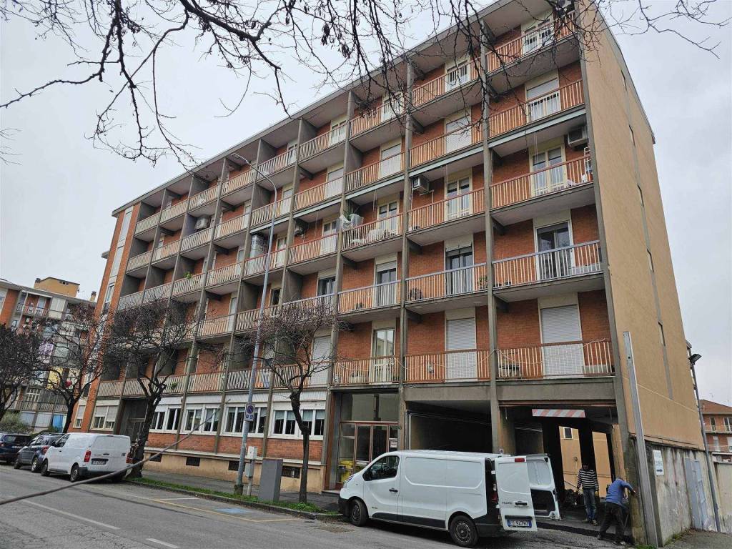 Appartamento a Biella in Viale Macallè, 43 - Foto 2