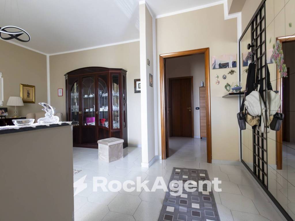 Appartamento a Catanzaro in Viale dei Tulipani, 183 - Foto 3