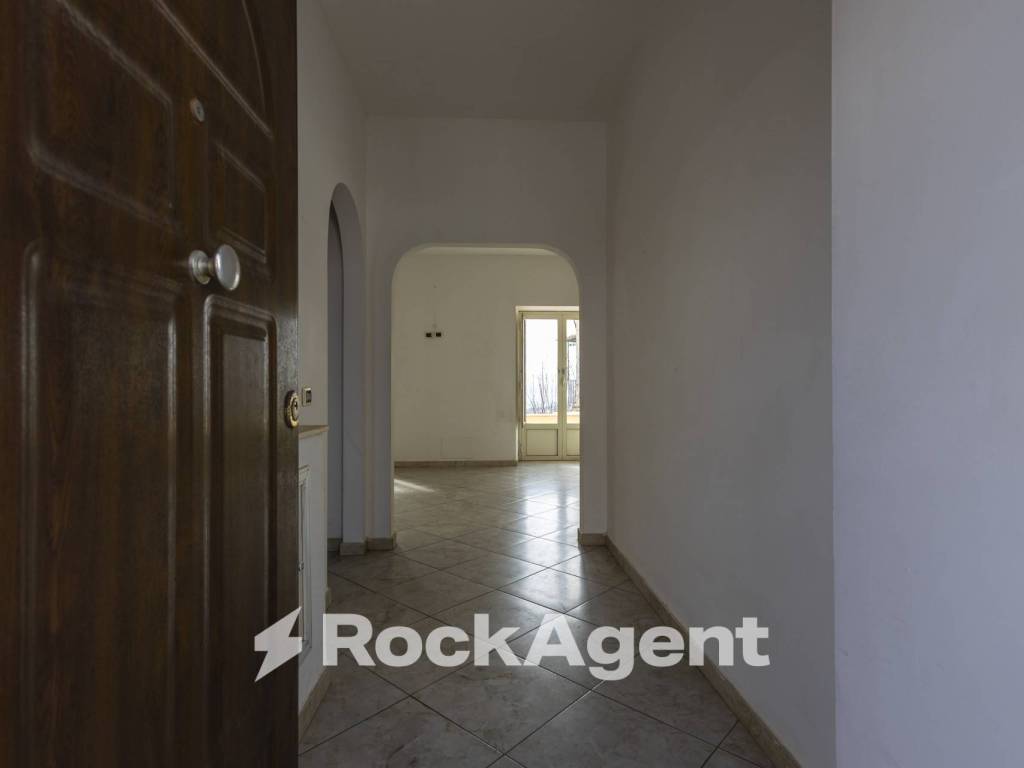 Appartamento a Catanzaro in Largo Raffaele Marincola Cattaneo, 33 - Foto 3