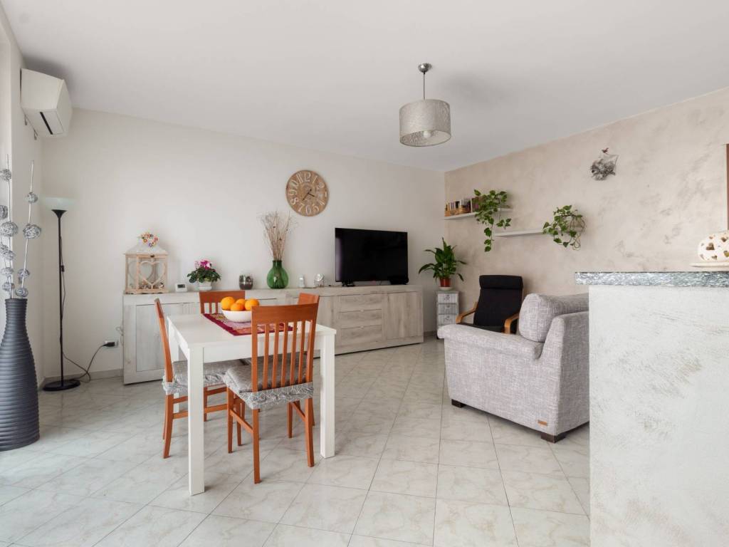 Appartamento a Limido comasco in Via Eugenio Montale, 1 - Foto 2