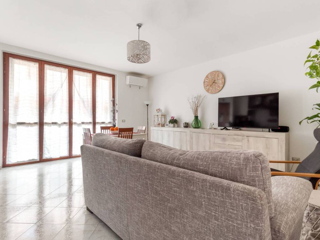 Appartamento a Limido comasco in Via Eugenio Montale, 1 - Foto 3