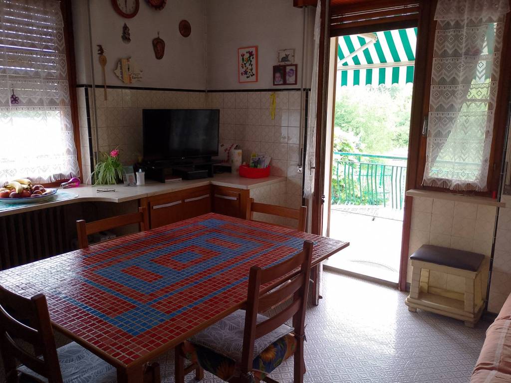 Villa a Borgomanero in Via Gozzano - Foto 3