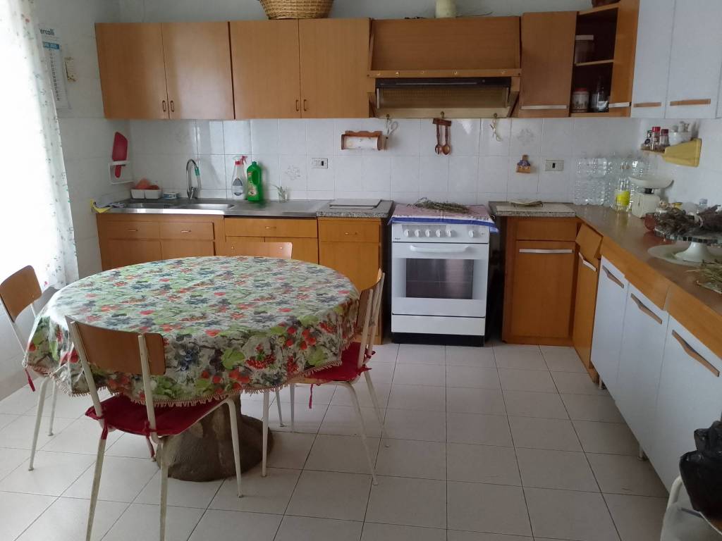 Villa a Borgomanero in Via Gozzano - Foto 5