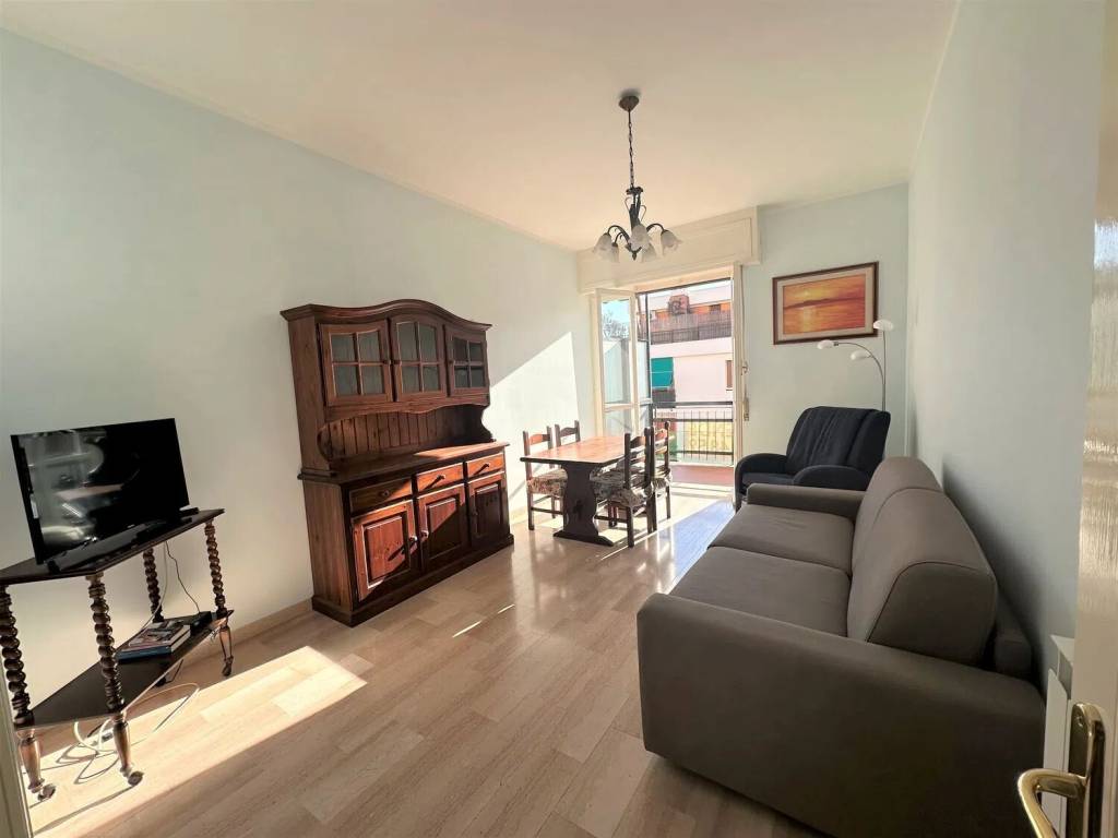 Appartamento a Albissola marina in Piazzale Piemonte - Foto 2
